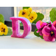 декоративна буква d от епоксида смола розова