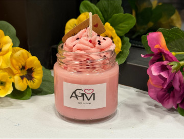 Ароматна свещ от соев восък Розов десерт