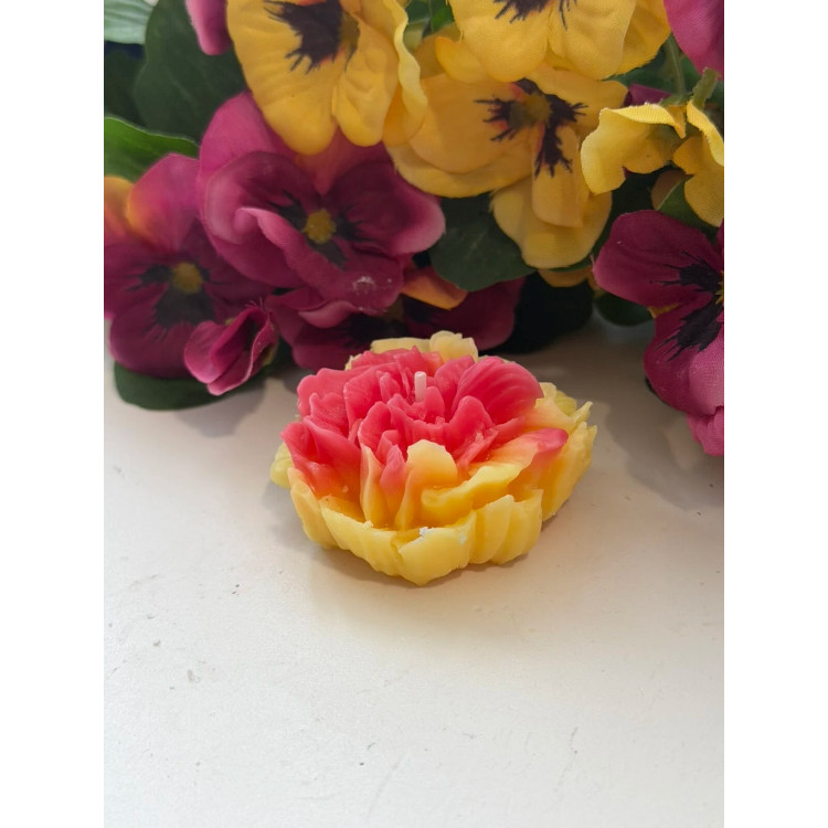 Ароматна свещ от соев и пчелен восък Божур М546