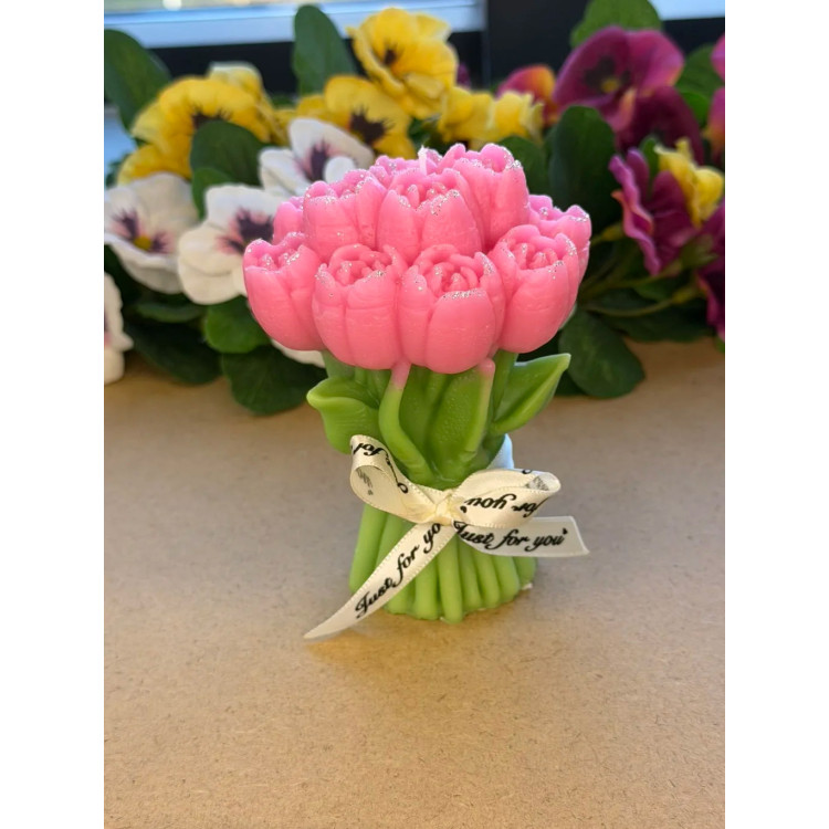 Ароматна свещ от соев и пчелен восък Букет Рози М647