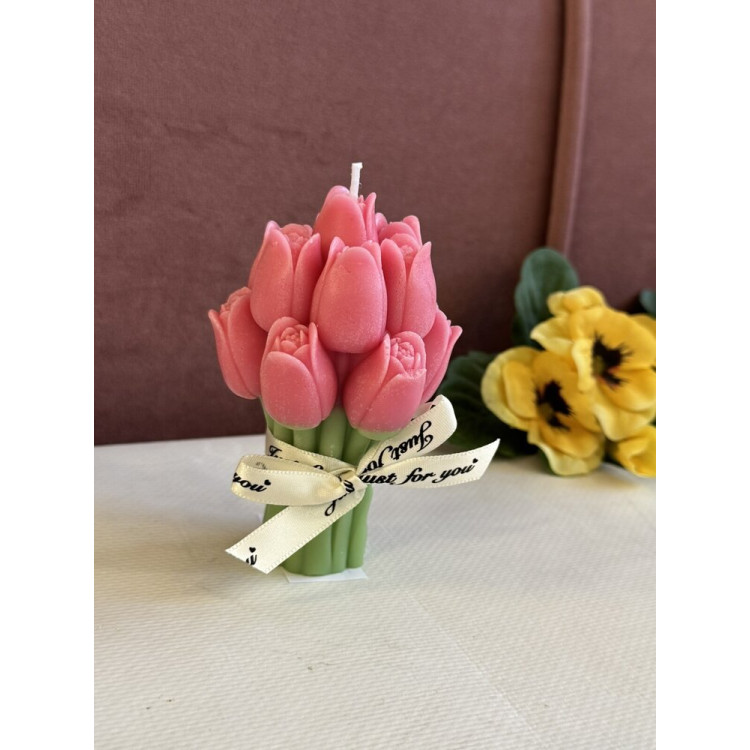 Ароматна свещ от соев и пчелен восък Лалета М447