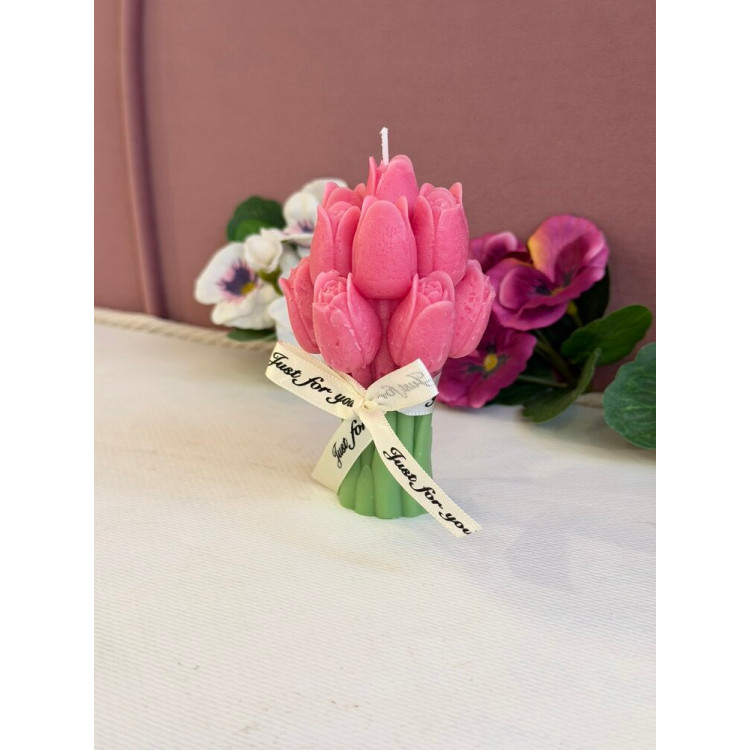 Ароматна свещ от соев и пчелен восък Лалета М447