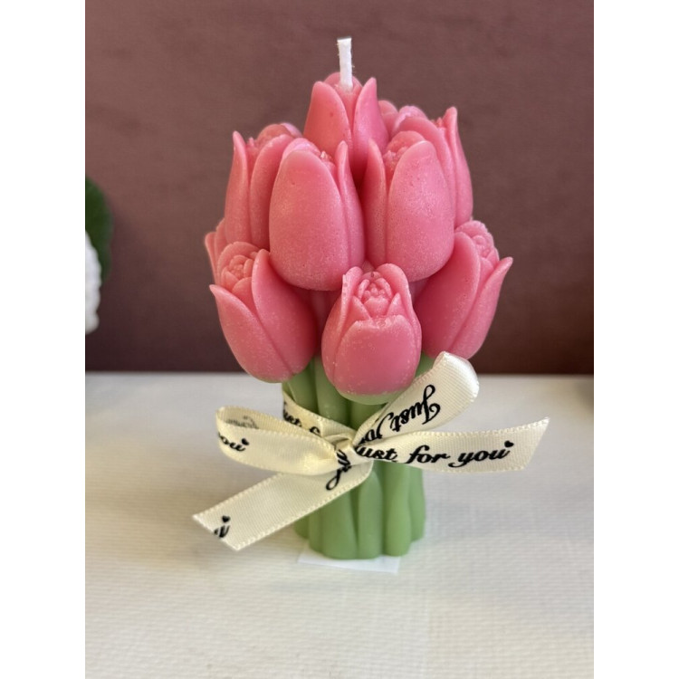 Ароматна свещ от соев и пчелен восък Лалета М447