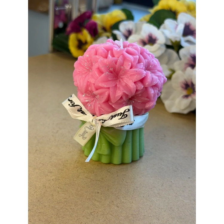 Ароматна свещ от соев и пчелен восък Лилиум М717