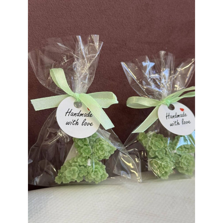 Ароматна свещ от соев и пчелен восък Пеперуда М547