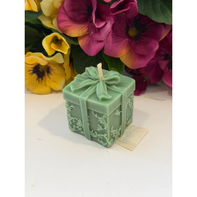 Ароматна свещ от соев и пчелен восък Подарък М563