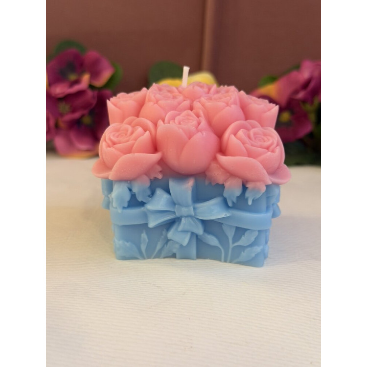 Ароматна свещ от соев и пчелен восък Рози М652