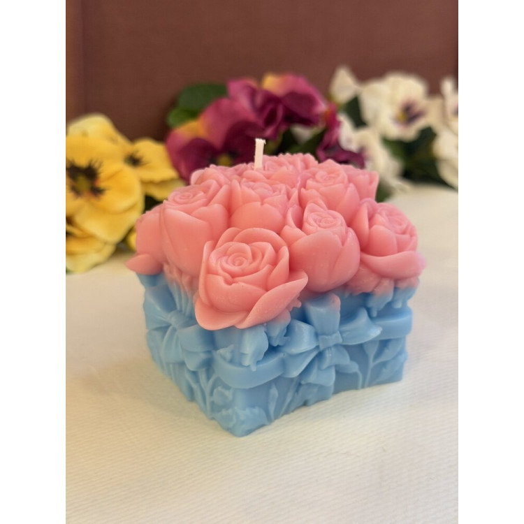 Ароматна свещ от соев и пчелен восък Рози М652