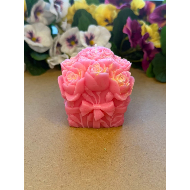 Ароматна свещ от соев и пчелен восък Рози М711