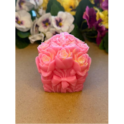 Ароматна свещ от соев и пчелен восък Рози М711