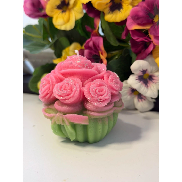 Ароматна свещ от соев и пчелен восък Рози М720