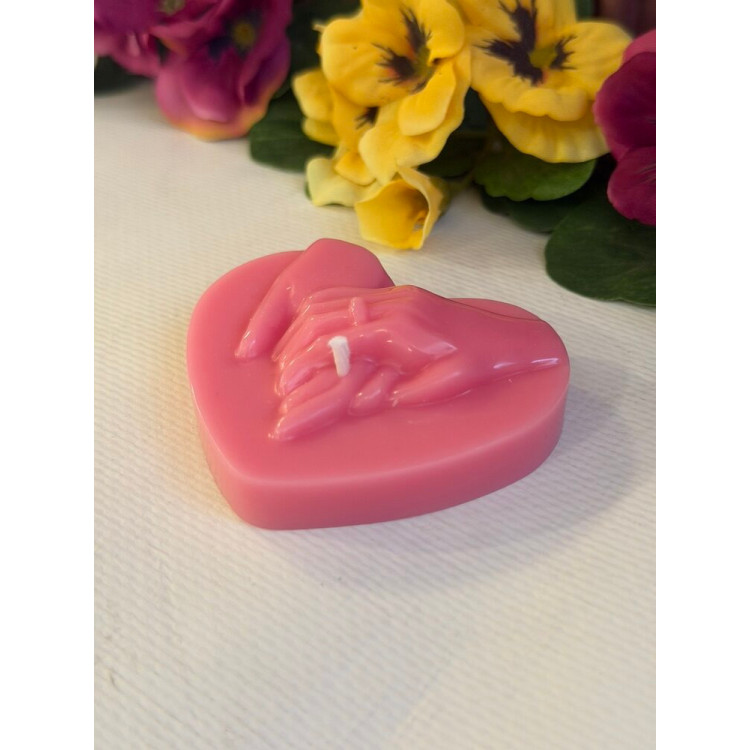 Ароматна свещ от соев и пчелен восък Сърце М654