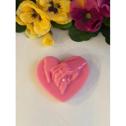 Ароматна свещ от соев и пчелен восък Сърце М654