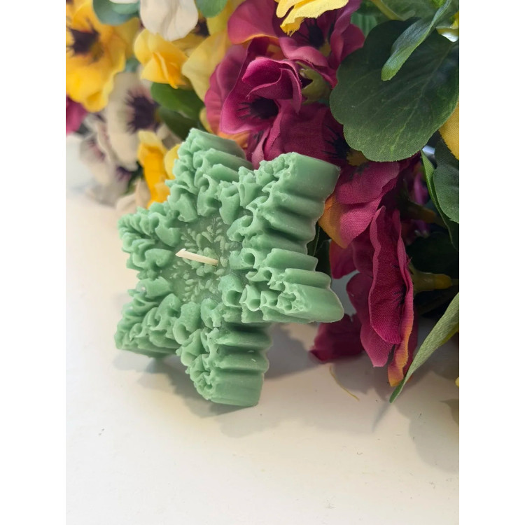 Ароматна свещ от соев и пчелен восък Снежинка 1 М560