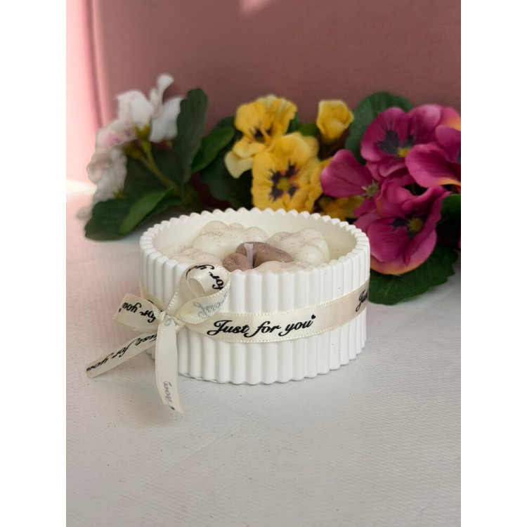 Ароматна свещ от соев и пчелен восък в кашпа М664