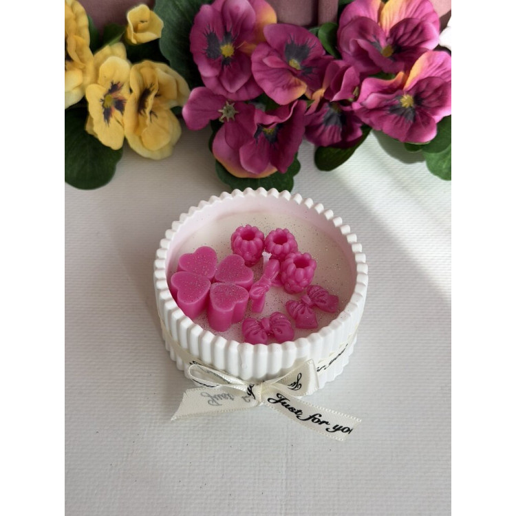 Ароматна свещ от соев и пчелен восък в кашпа М668