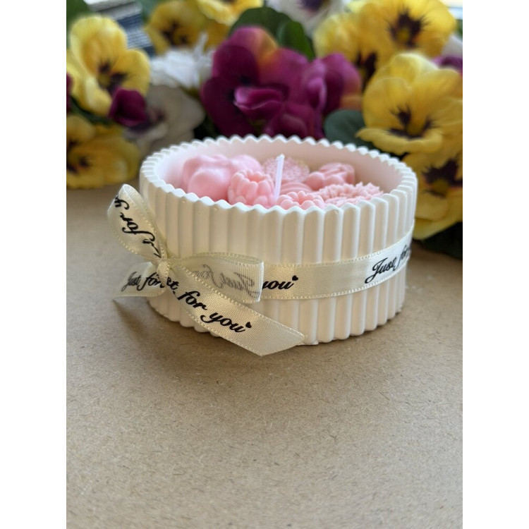 Ароматна свещ от соев и пчелен восък в кашпа М676