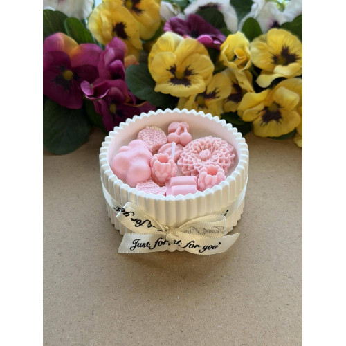 Ароматна свещ от соев и пчелен восък в кашпа М676