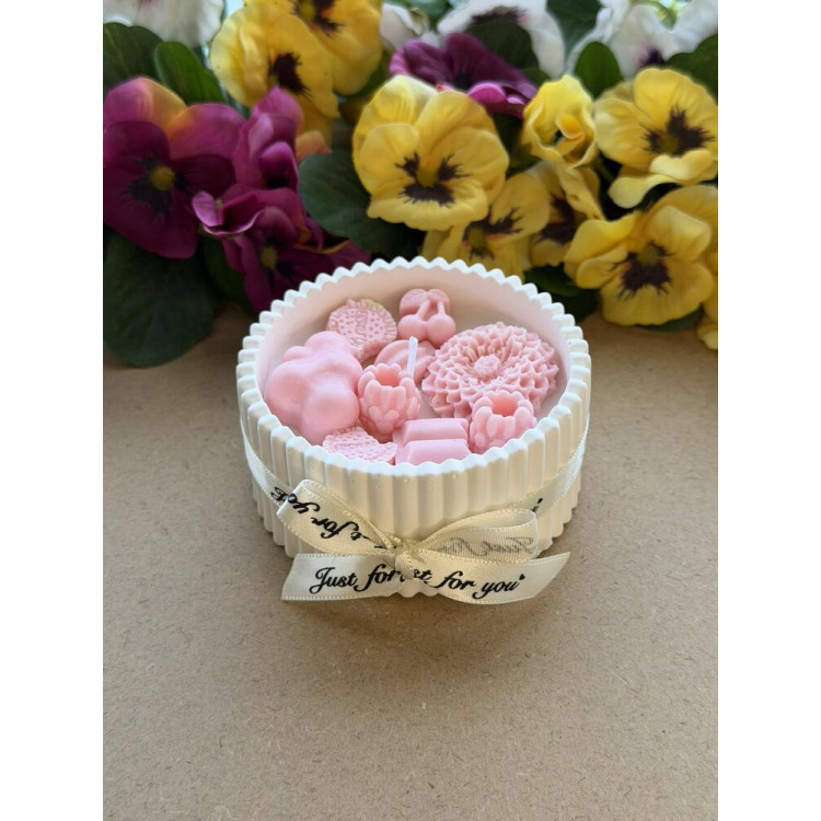 Ароматна свещ от соев и пчелен восък в кашпа М676