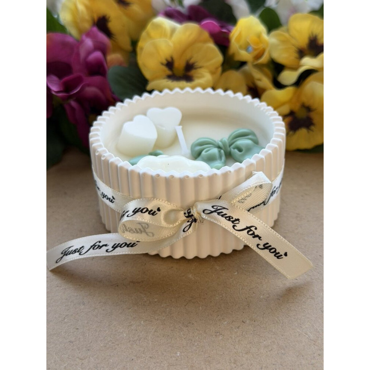 Ароматна свещ от соев и пчелен восък в кашпа М677