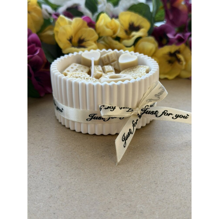 Ароматна свещ от соев и пчелен восък в кашпа М683