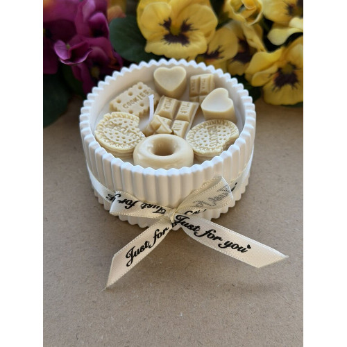 Ароматна свещ от соев и пчелен восък в кашпа М683