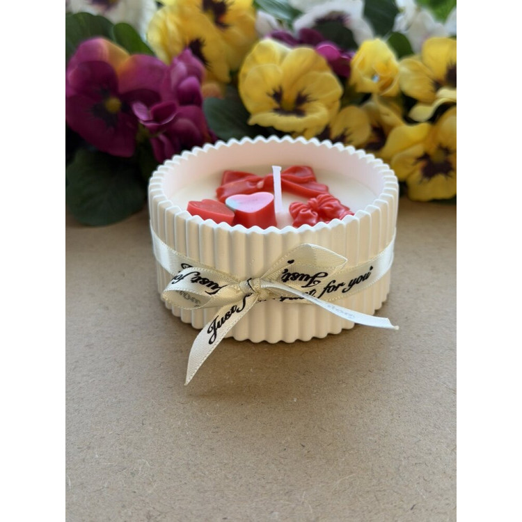 Ароматна свещ от соев и пчелен восък в кашпа М685