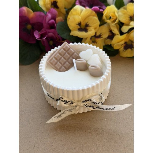 Ароматна свещ от соев и пчелен восък в кашпа М688