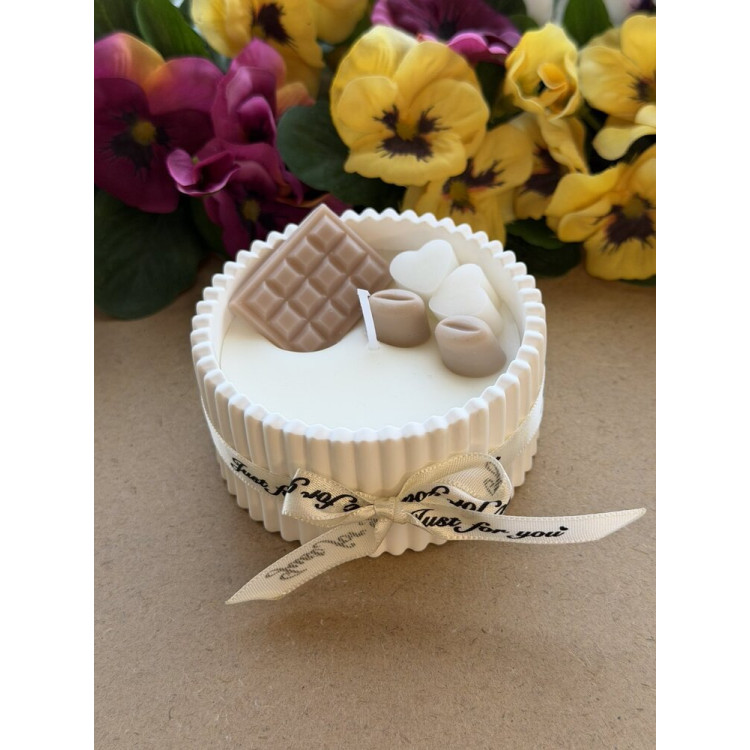 Ароматна свещ от соев и пчелен восък в кашпа М688