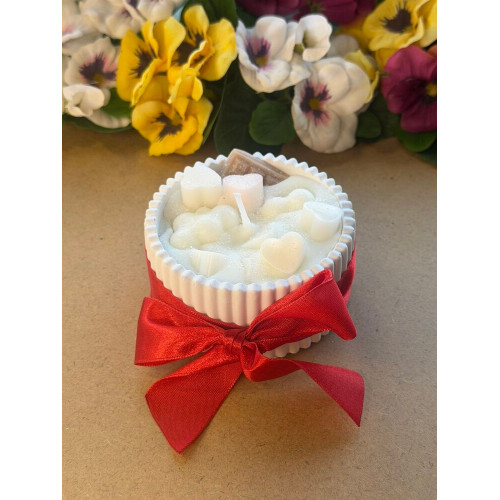 Ароматна свещ от соев и пчелен восък в кашпа М701