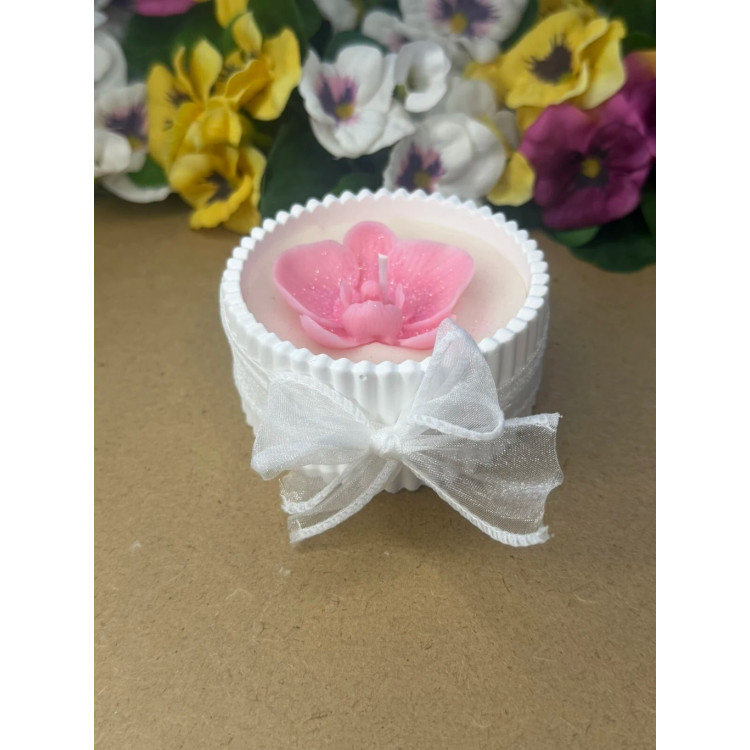 Ароматна свещ от соев и пчелен восък в кашпа М706