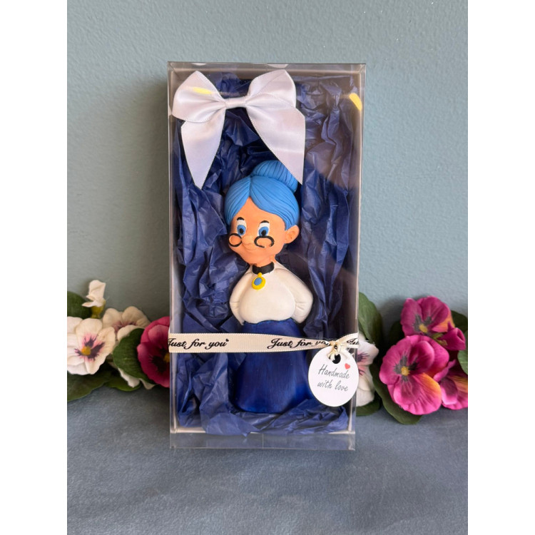 Гипсокерамична фигурка Баба