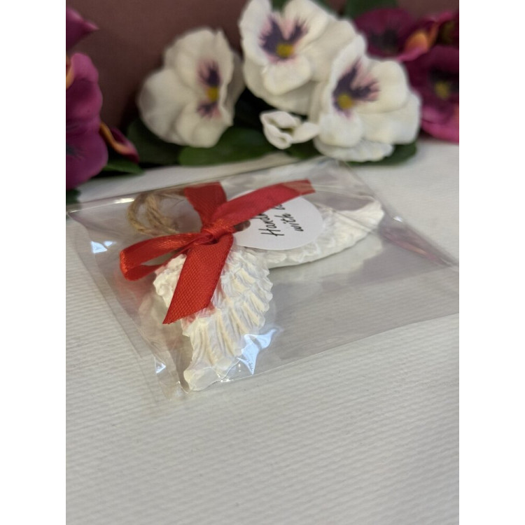 Гипсокерамична висулка Ангелски Крила Черв