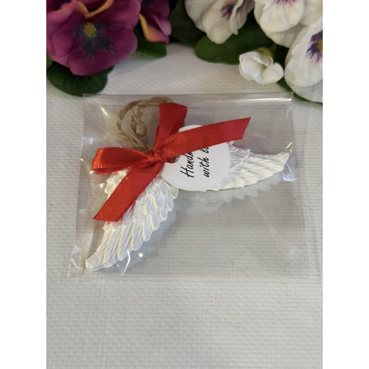 Гипсокерамична висулка Ангелски Крила Черв