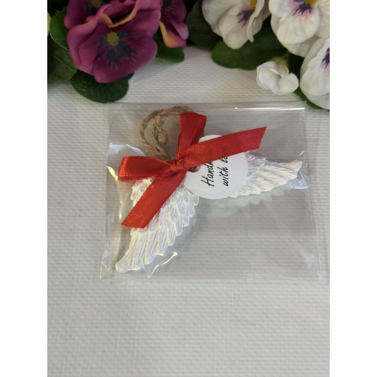 Гипсокерамична висулка Ангелски Крила Черв