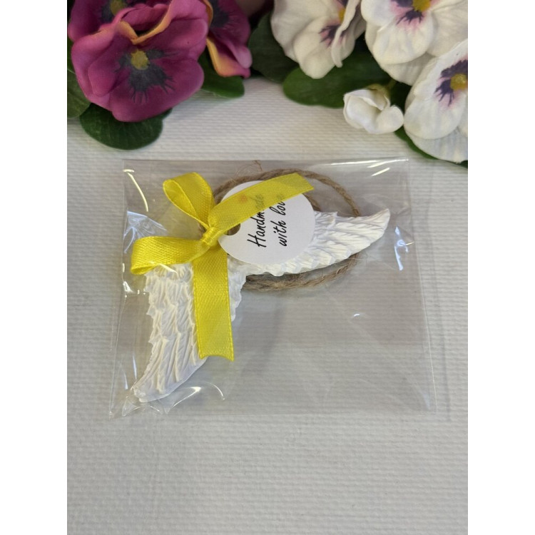 Гипсокерамична висулка Ангелски Крила Жъл