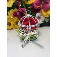 Сапунена роза в кафез Червена