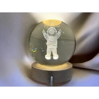 Нощна лампа Космонавт 3D голяма
