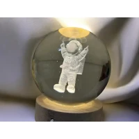 Нощна лампа Космонавт 3D голяма